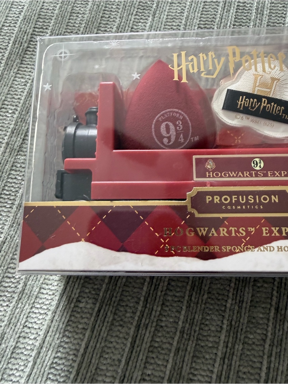 Harry Potter Hogwarts Express Blender Sponge Holder Set - Profusion Cosmetics - Picture 6 of 8
